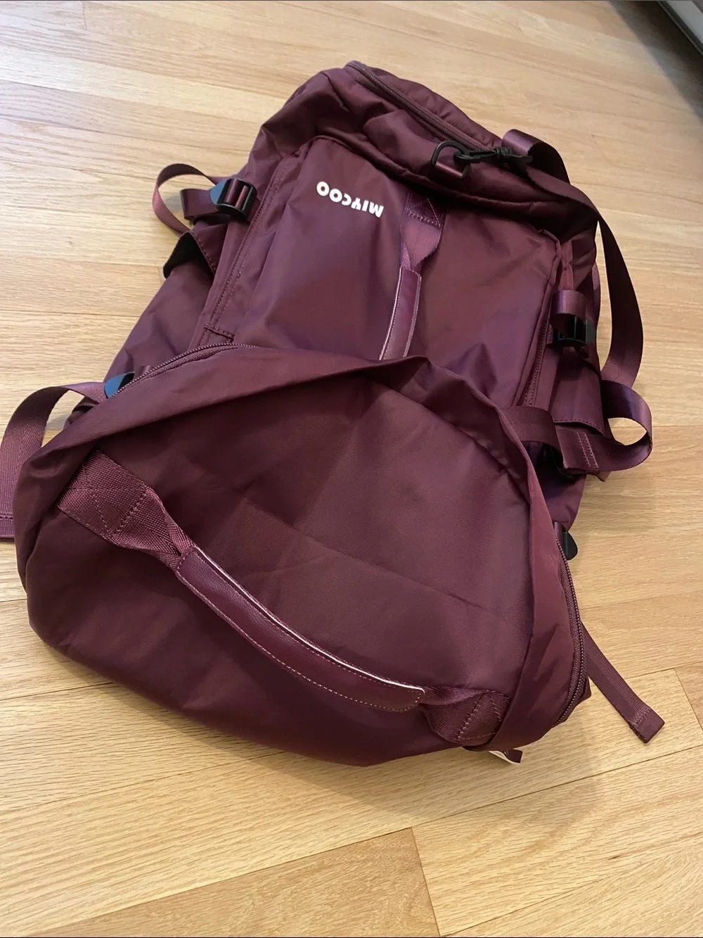 Men’s Maroon Travel Duffel Bag